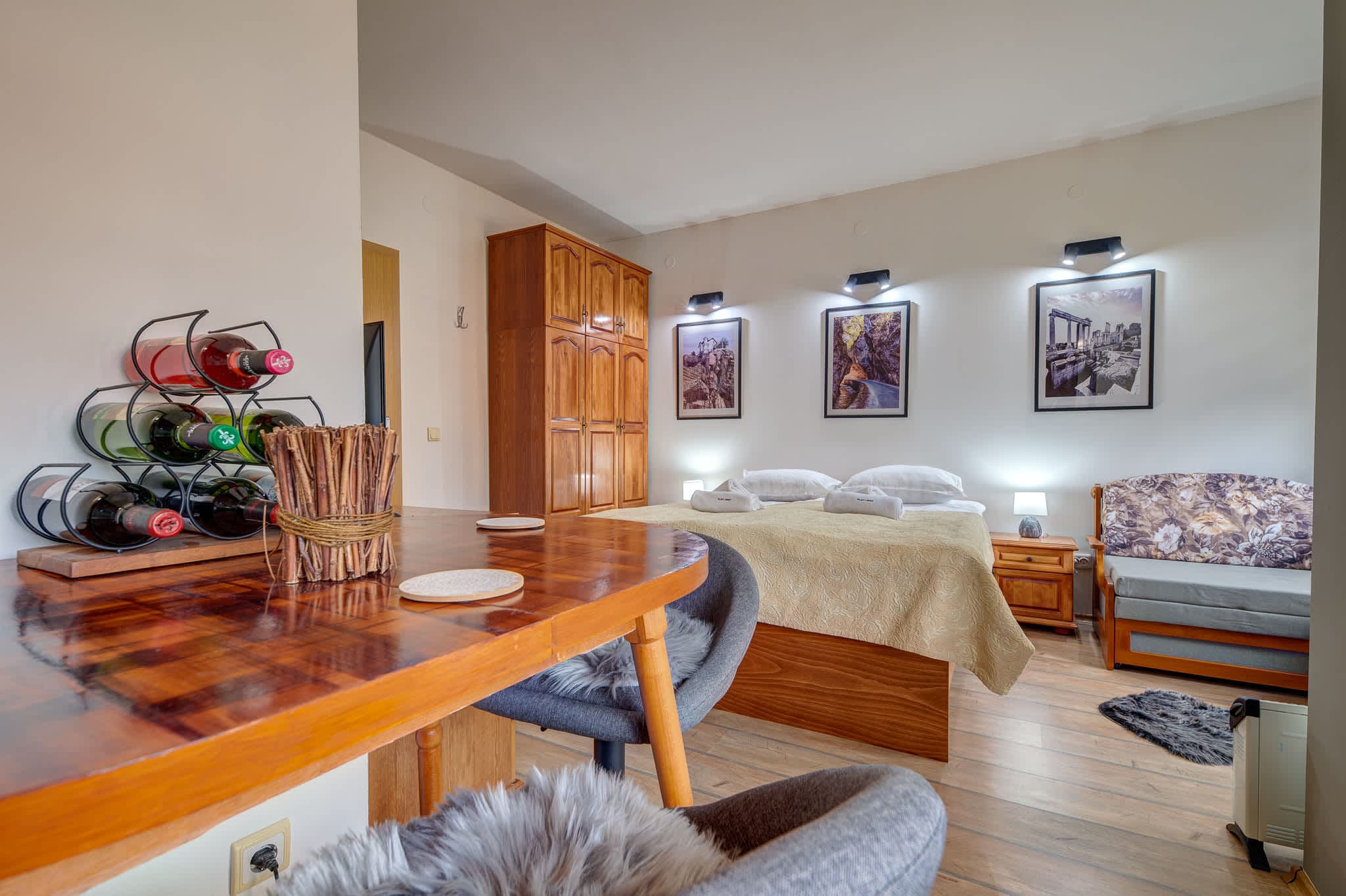Property gallery — 3
