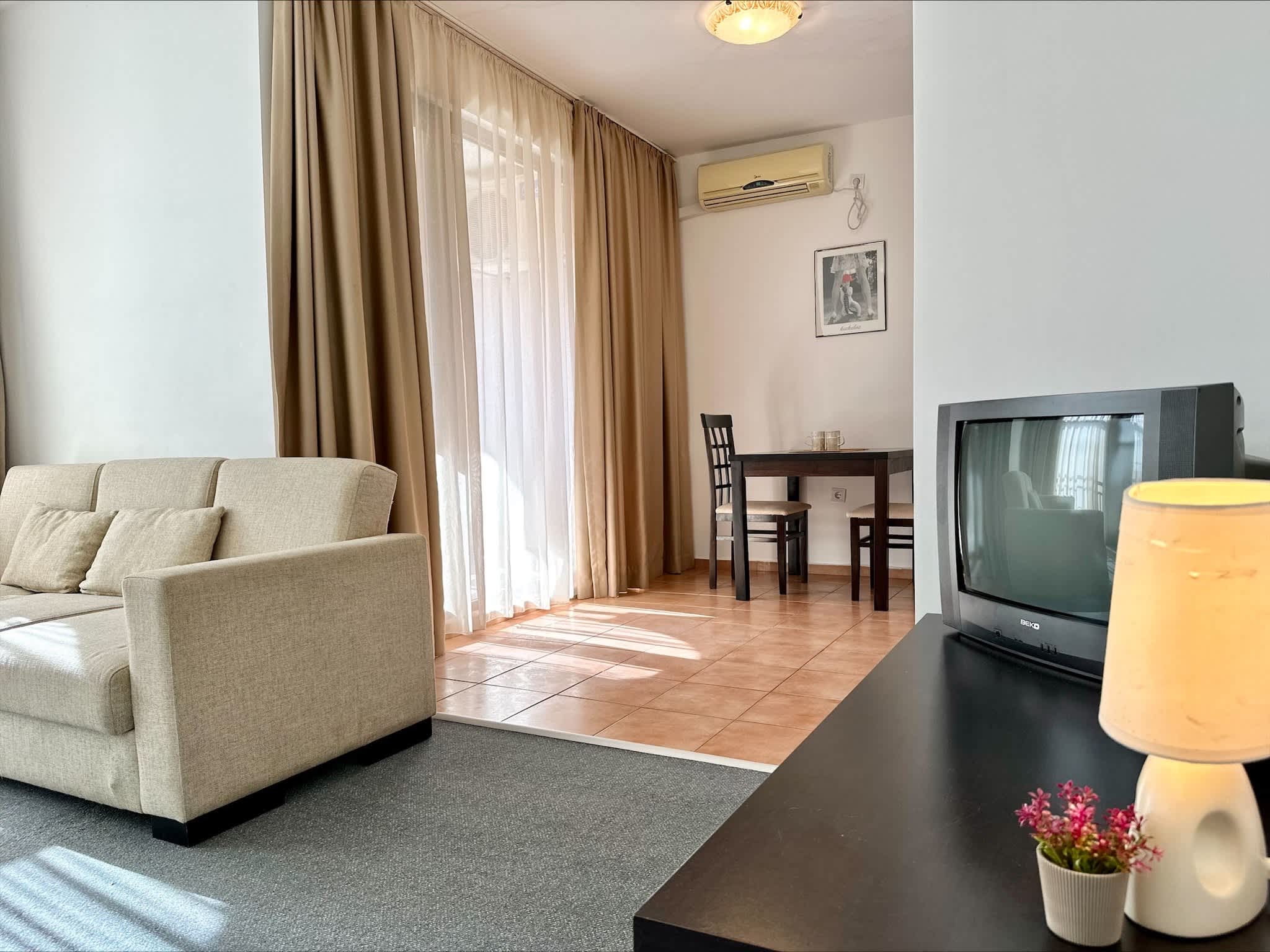 Property gallery — 3