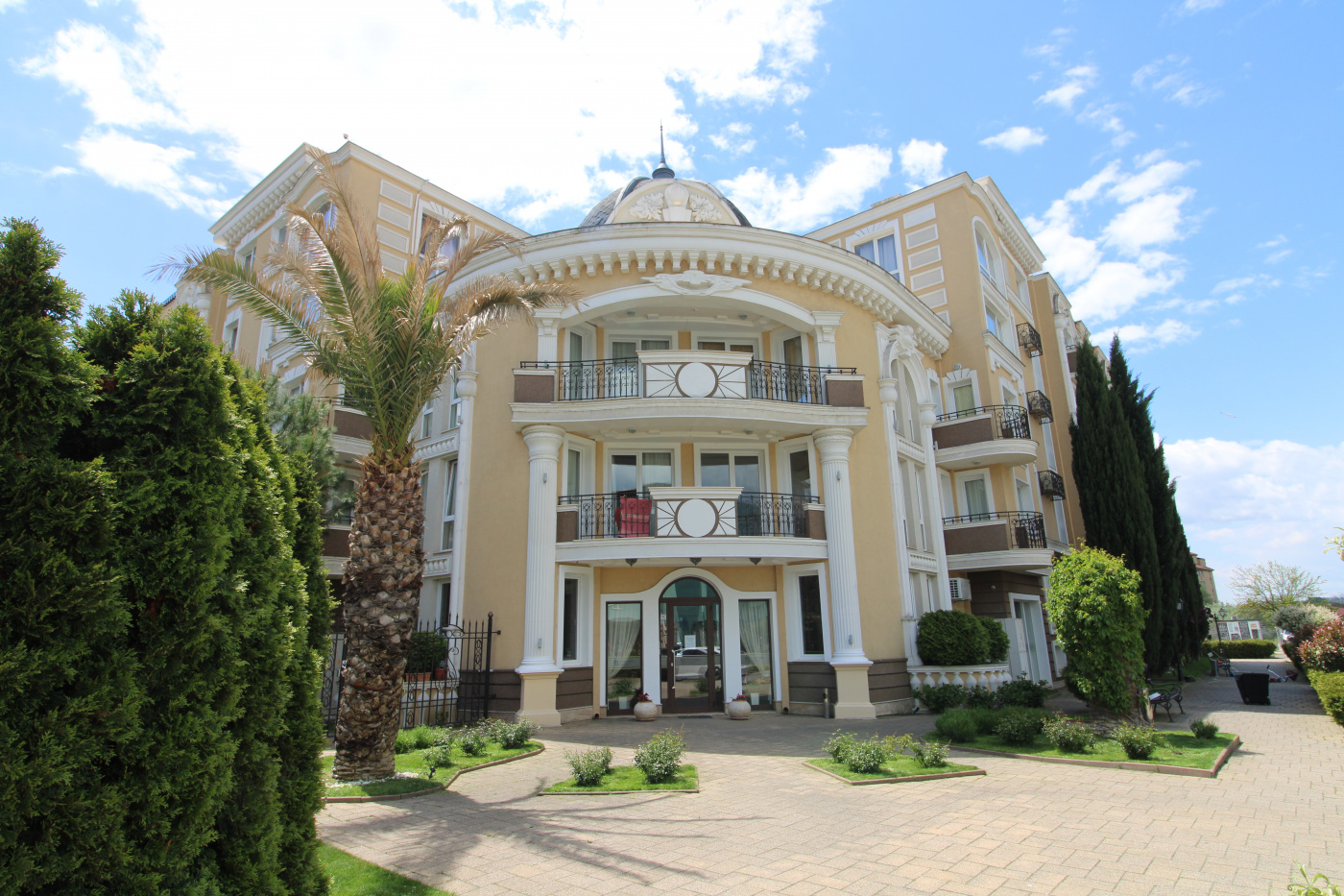 Messembria Palace Aparthotel