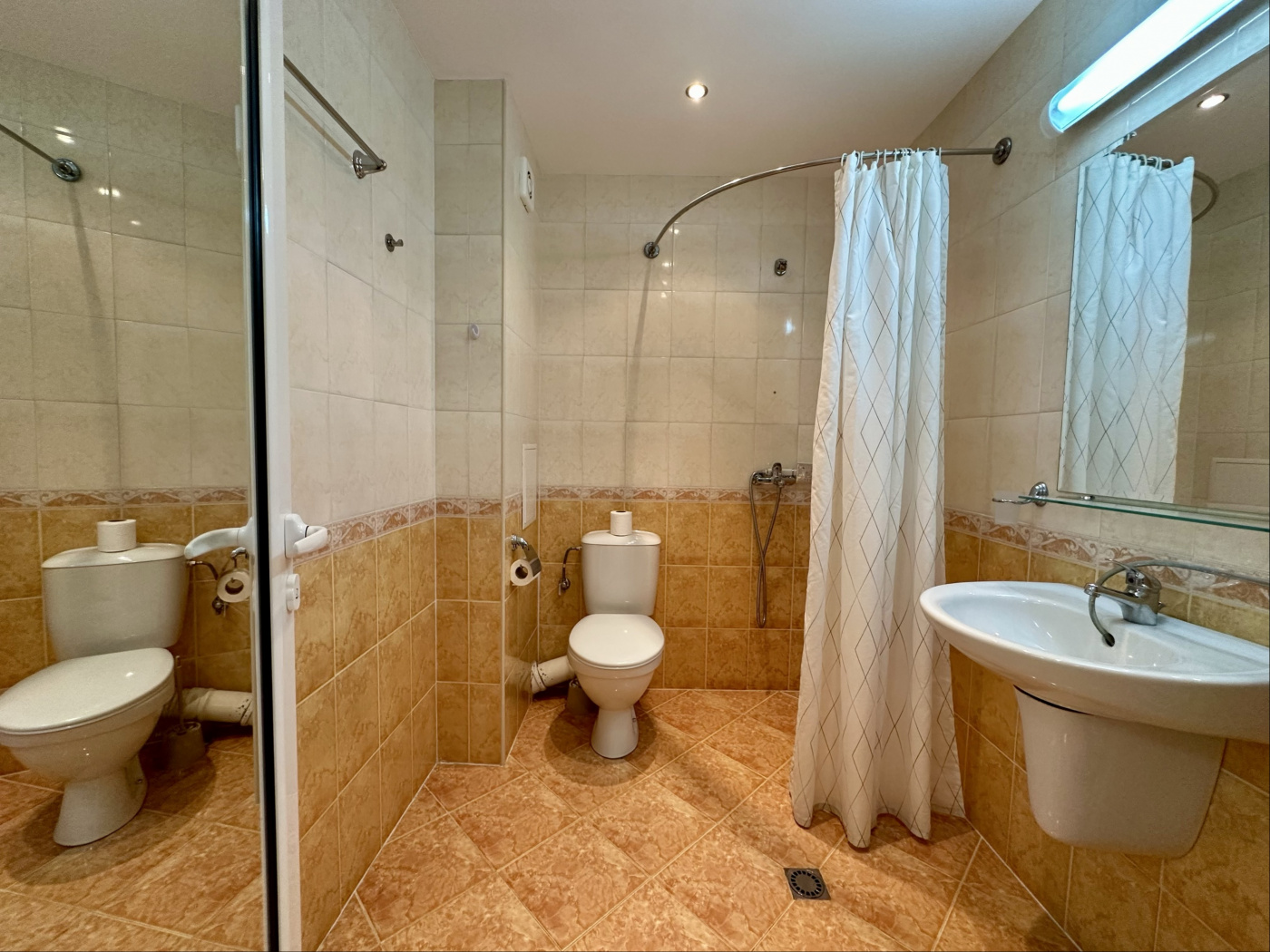 Paradise Dreams apartment G16