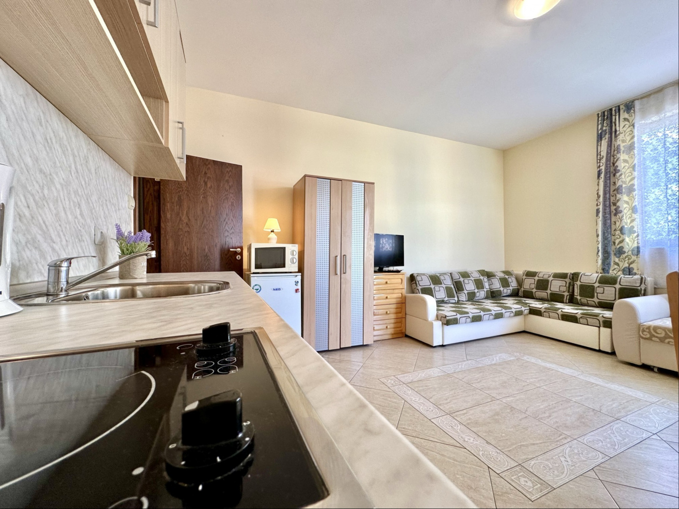 Sunny Sea Palace apartment 411