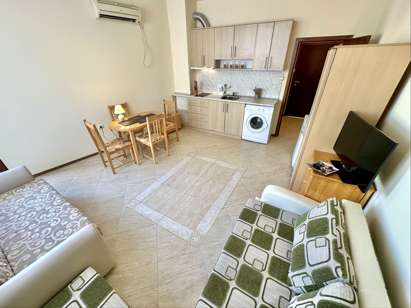 Sunny Sea Palace apartment 411