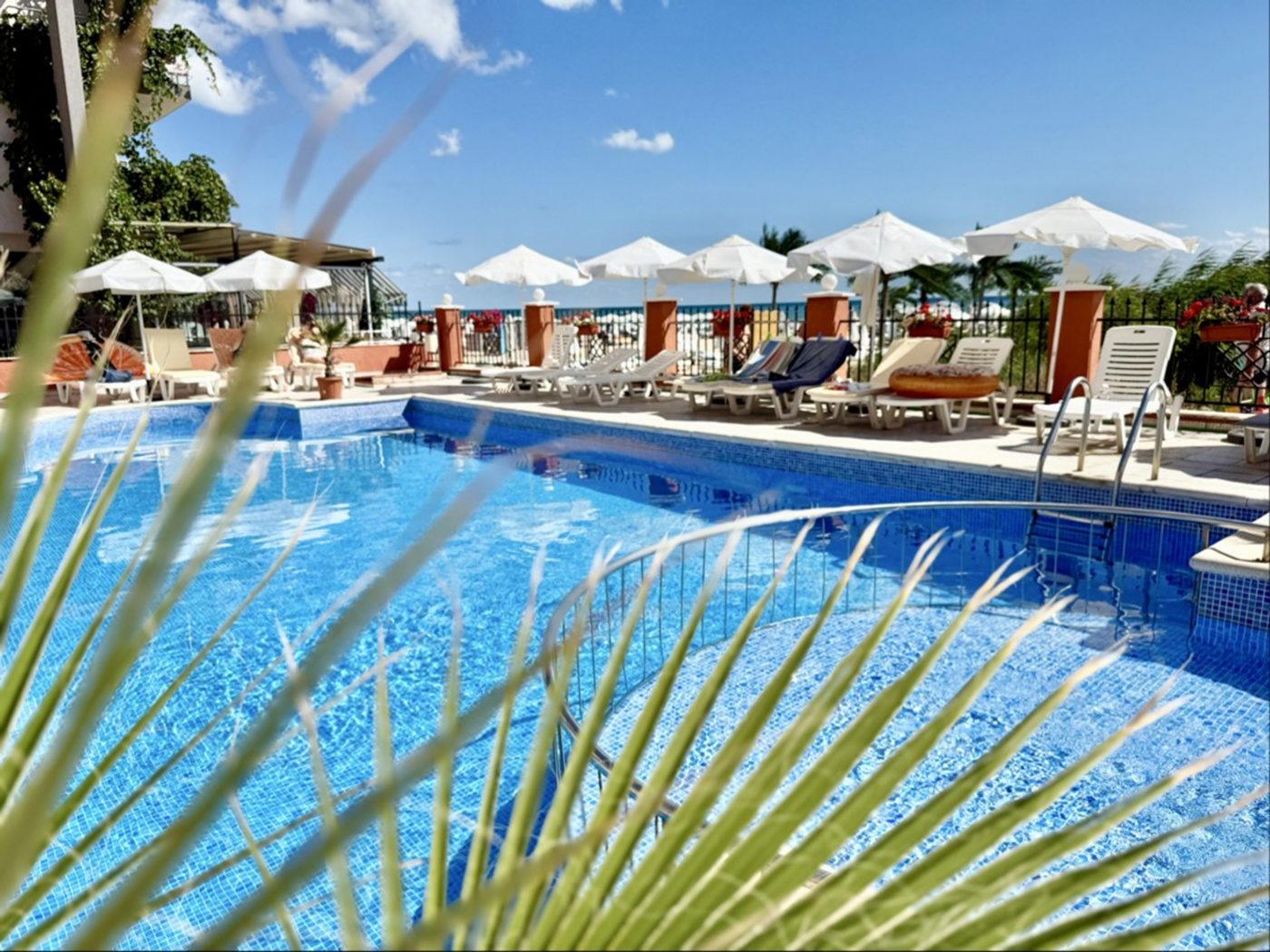 Carina Beach Aparthotel
