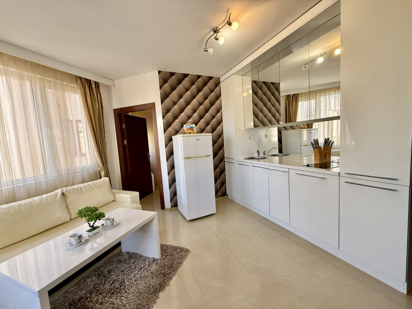 Emerald Paradise apartment 26P